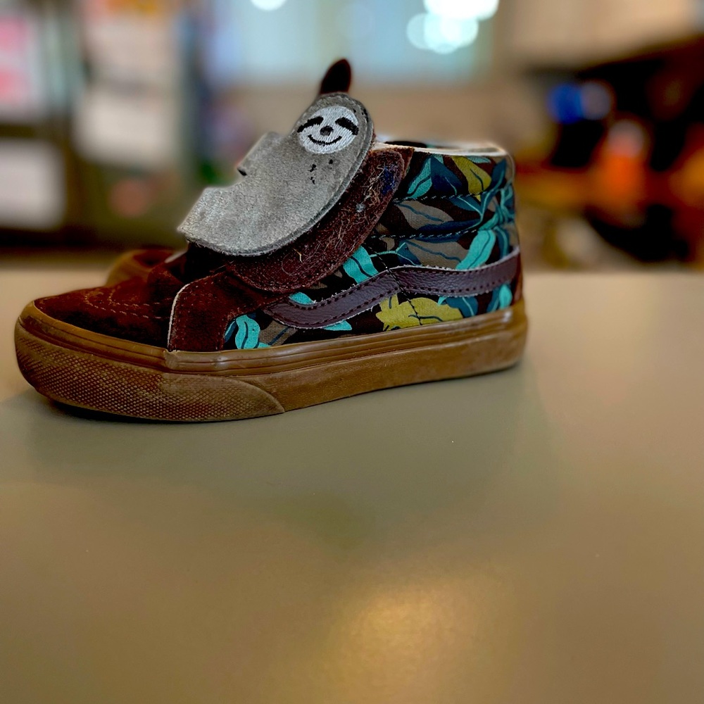 Kids/toddler mid top vans sloth 🦥